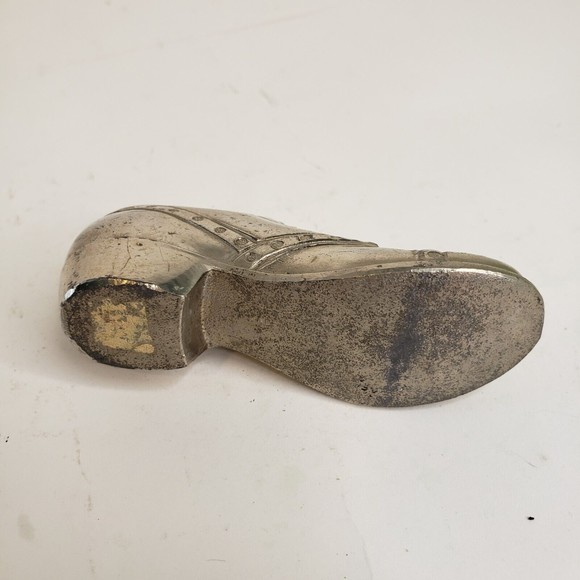 Vintage 1950s Pin Cushion Silver Tone Metal Men's Oxford Shoe Made in Japan - Picture 6 of 8